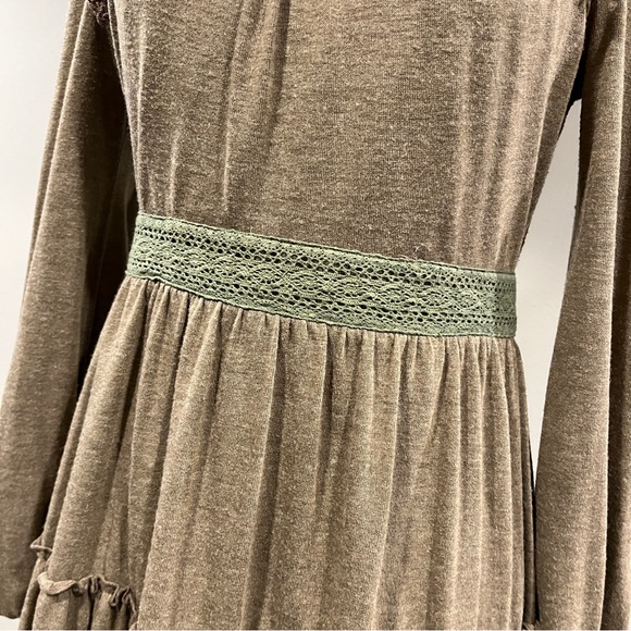 Ryu dirty olive color long sleeve Dress with crochet details - Picture 4 of 14